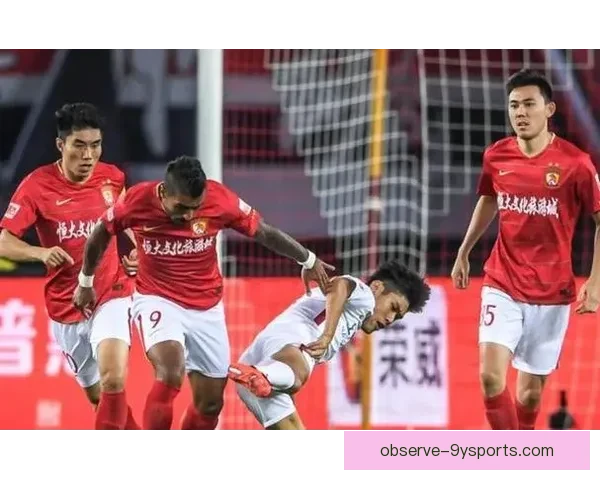 恒大逆转战胜上海海港 展现新赛季冠军争夺实力