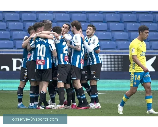 拉斯帕尔马斯俱乐部辉煌历程与球队发展全景解析